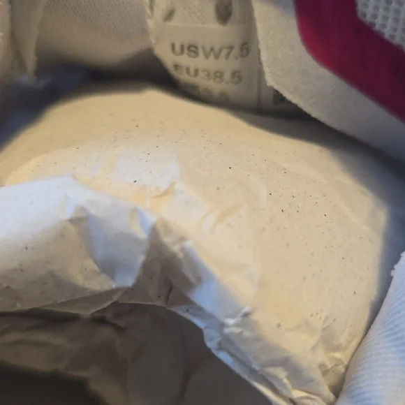 On Cloudmonster Women's Sneakers, Size 7.5, Retail $170.00 USD, Ivory/Grenadine